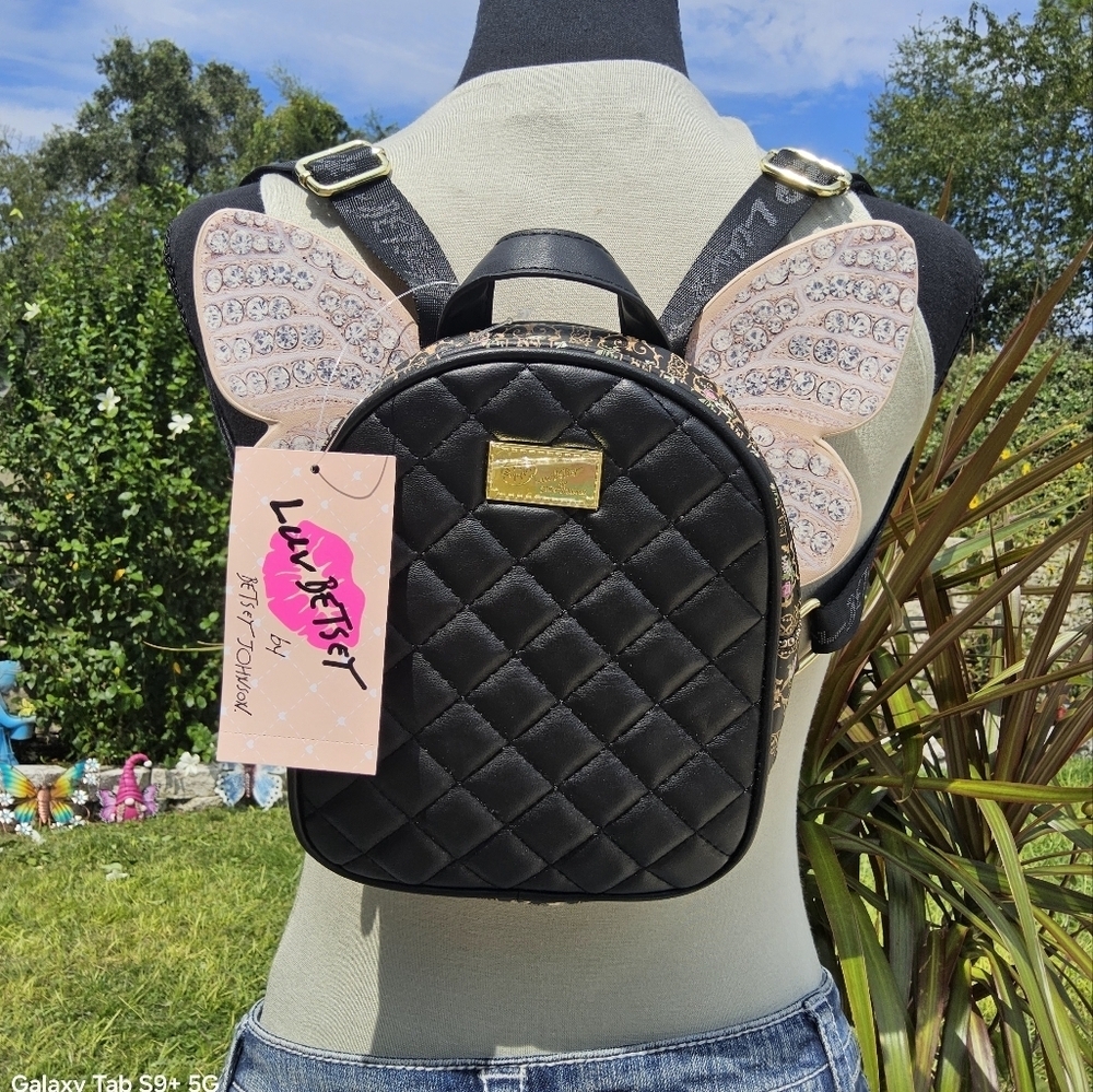 BETSEY JOHNSON BLACK LUV BETSEY KITSCH BACKPACK w/WINGS